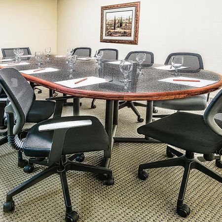 Crowne Plaza Suites Houston - Near Sugar Land Екстериор снимка