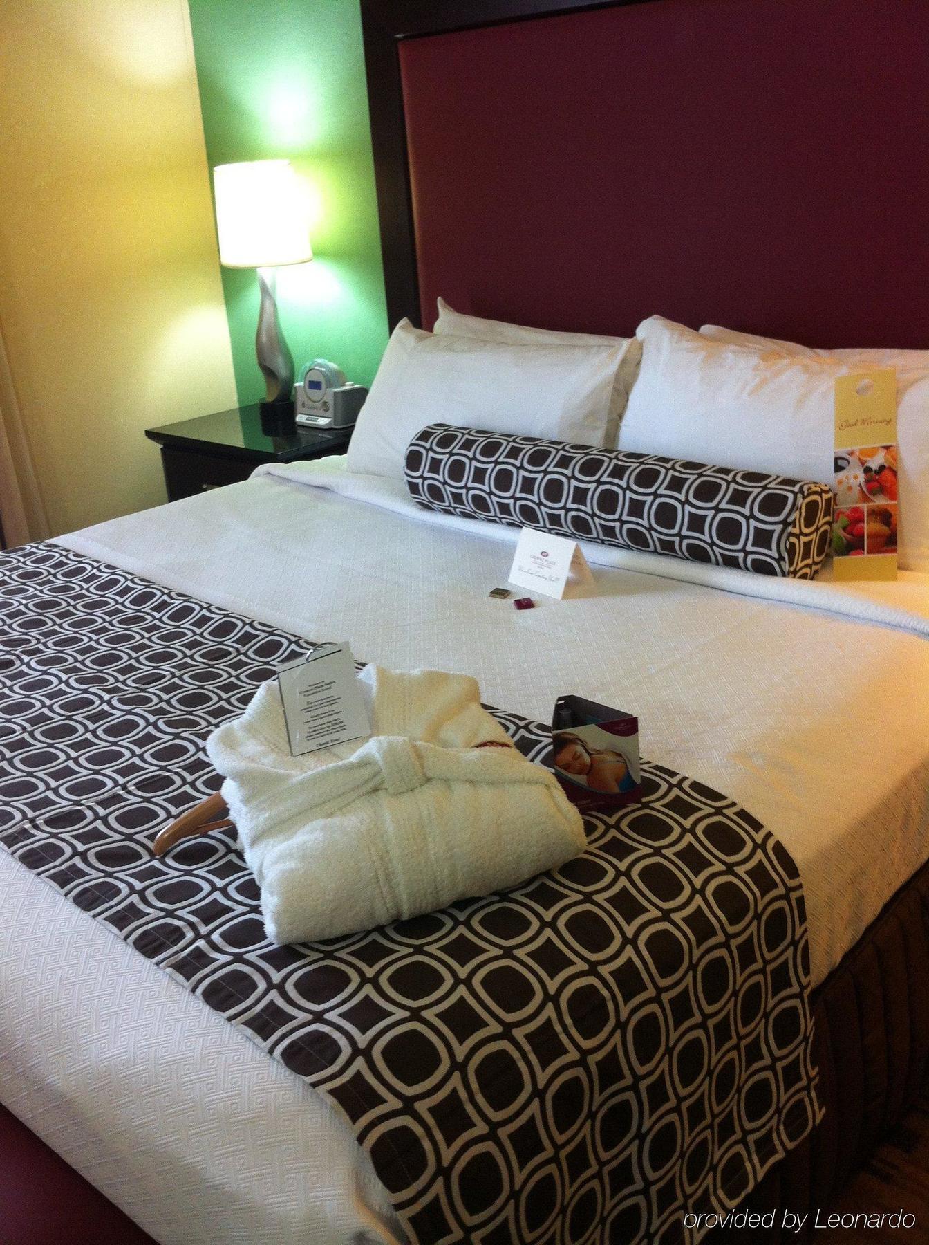 Crowne Plaza Suites Houston - Near Sugar Land Екстериор снимка