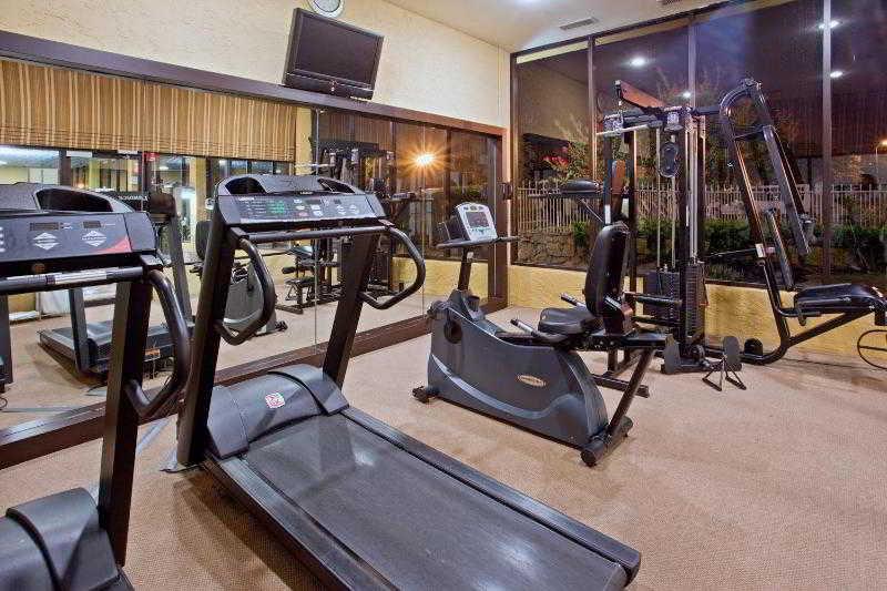 Crowne Plaza Suites Houston - Near Sugar Land Екстериор снимка