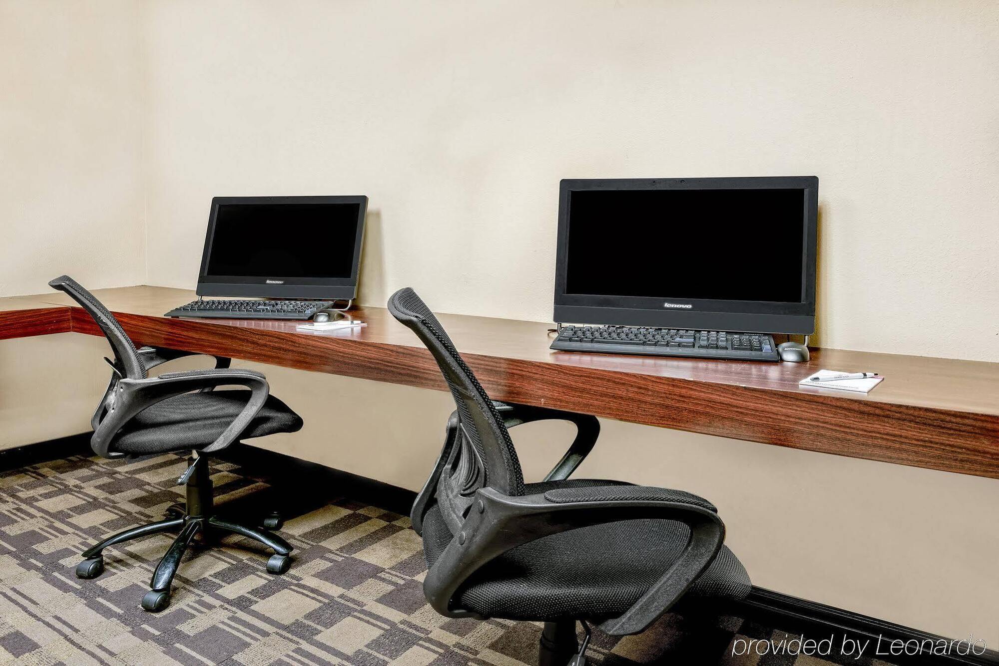 Crowne Plaza Suites Houston - Near Sugar Land Екстериор снимка