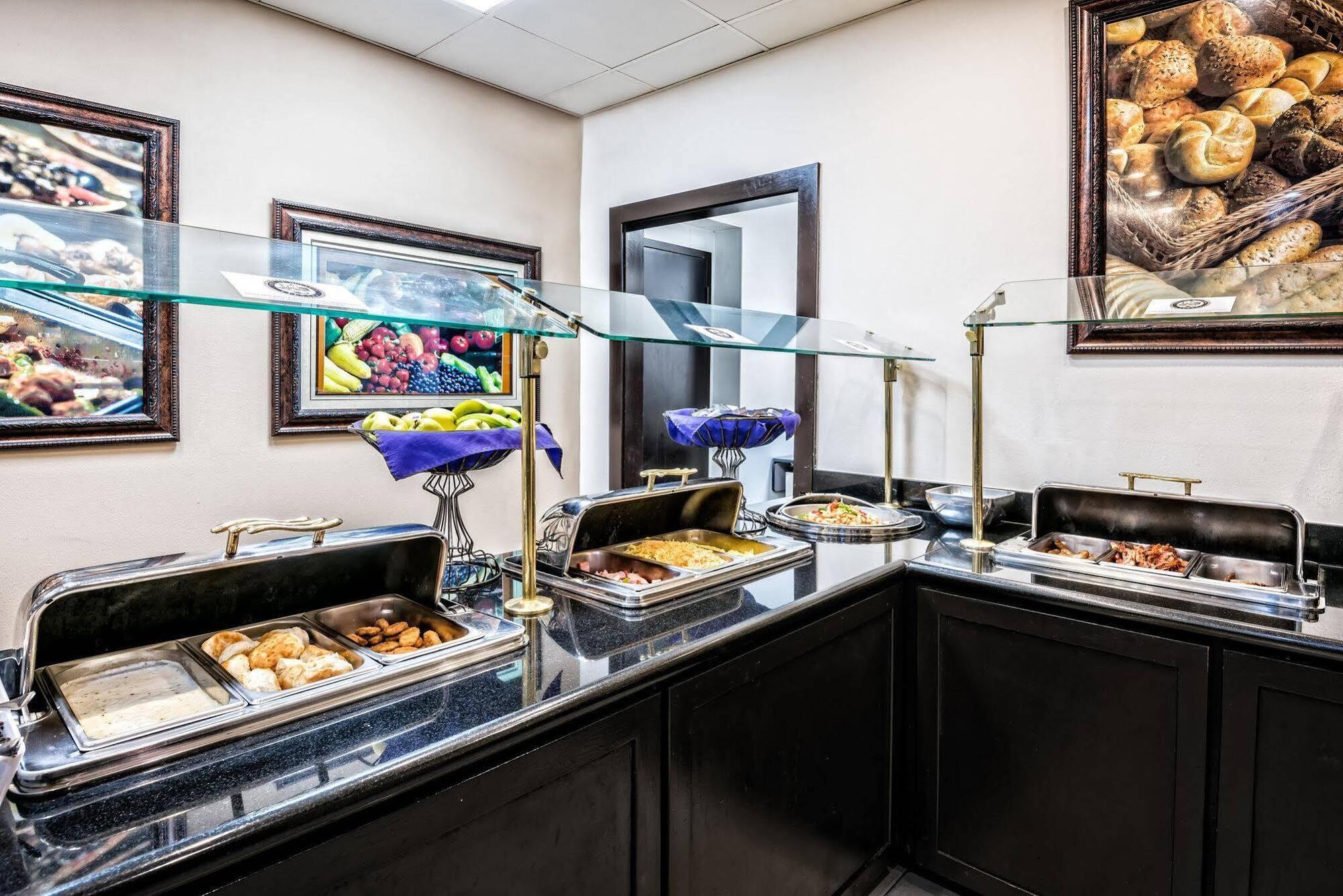 Crowne Plaza Suites Houston - Near Sugar Land Екстериор снимка