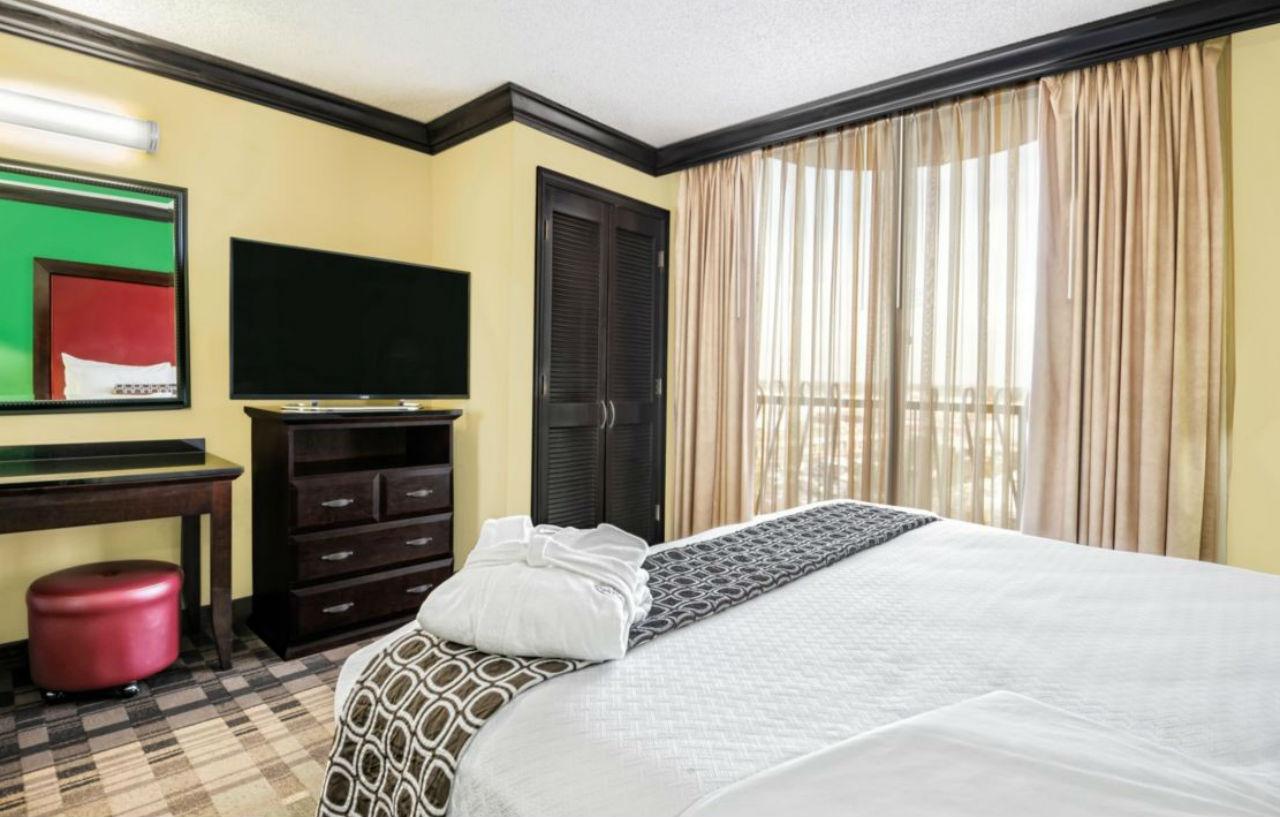 Crowne Plaza Suites Houston - Near Sugar Land Екстериор снимка